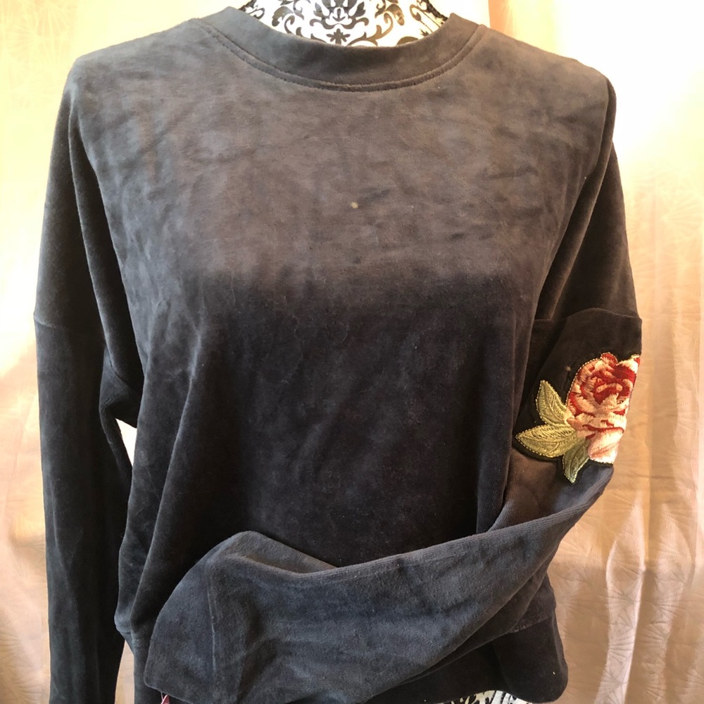 Dark grey velvety soft crop top sweater
